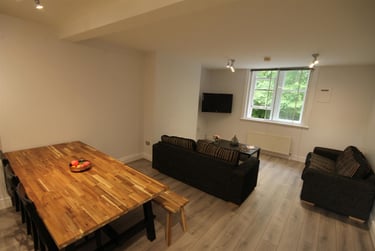 6 bed flat, Huntsmoor House, Spital Tongues, Newcastle, NE24ND - Image 1